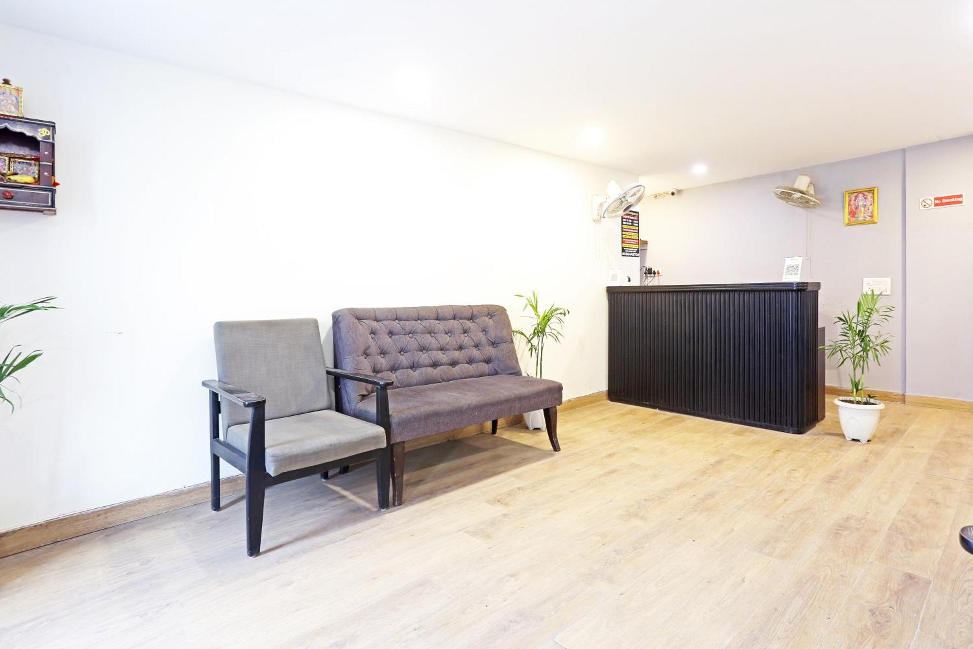 Hotel Twamev Residency Uttam Nagar Couple Friendly Delhi  Ngoại thất bức ảnh
