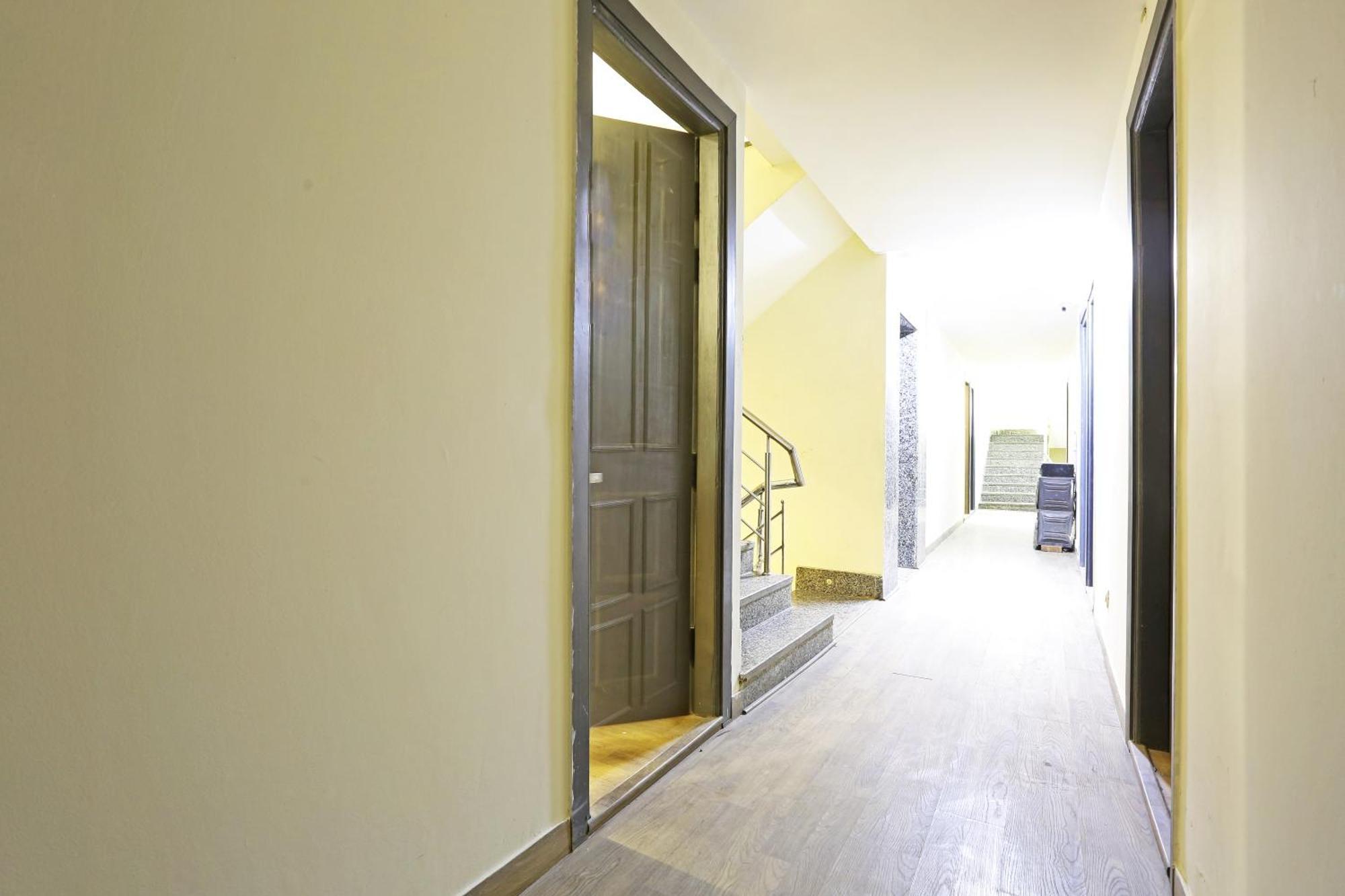 Hotel Twamev Residency Uttam Nagar Couple Friendly Delhi  Ngoại thất bức ảnh