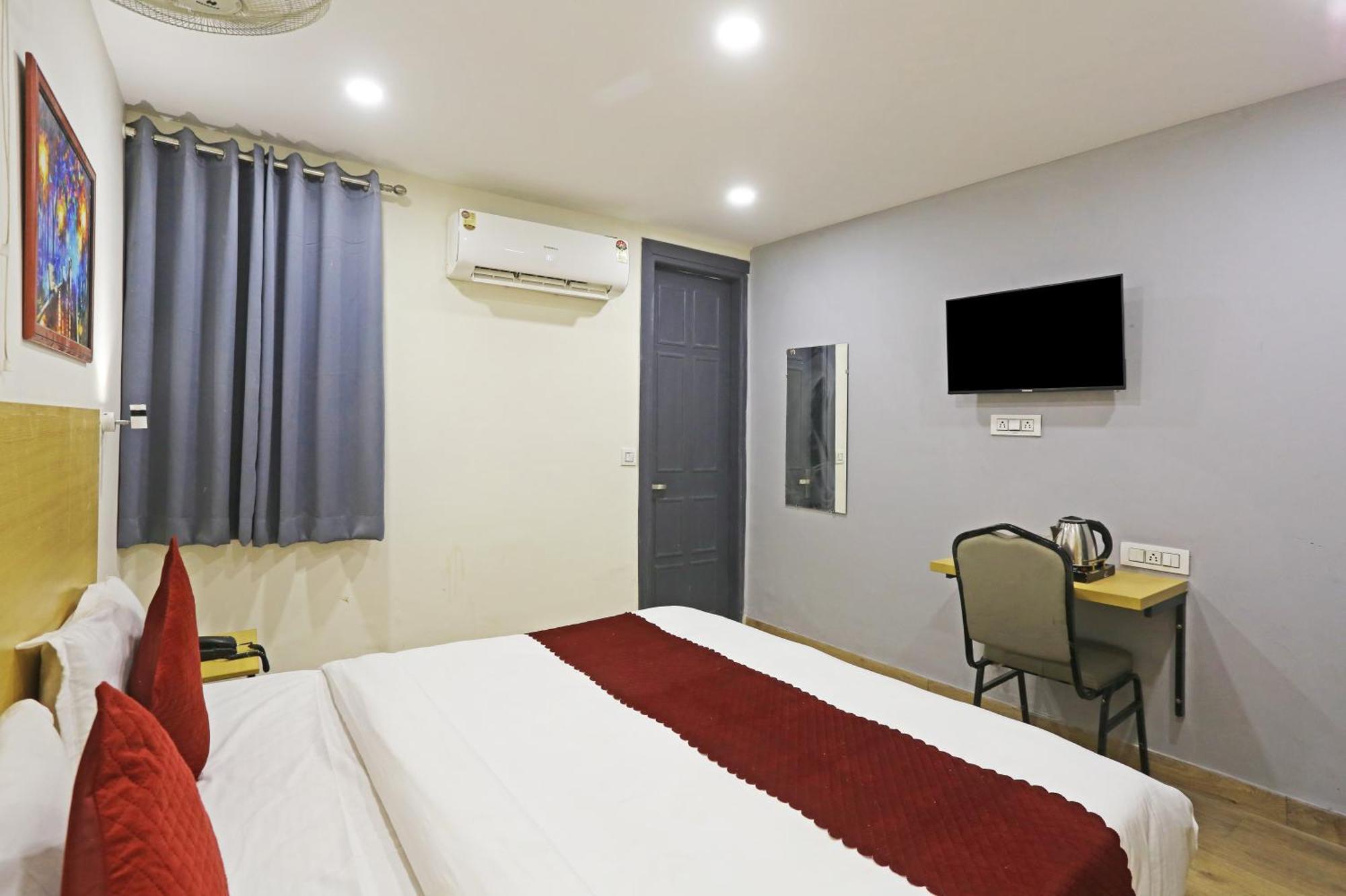 Hotel Twamev Residency Uttam Nagar Couple Friendly Delhi  Ngoại thất bức ảnh
