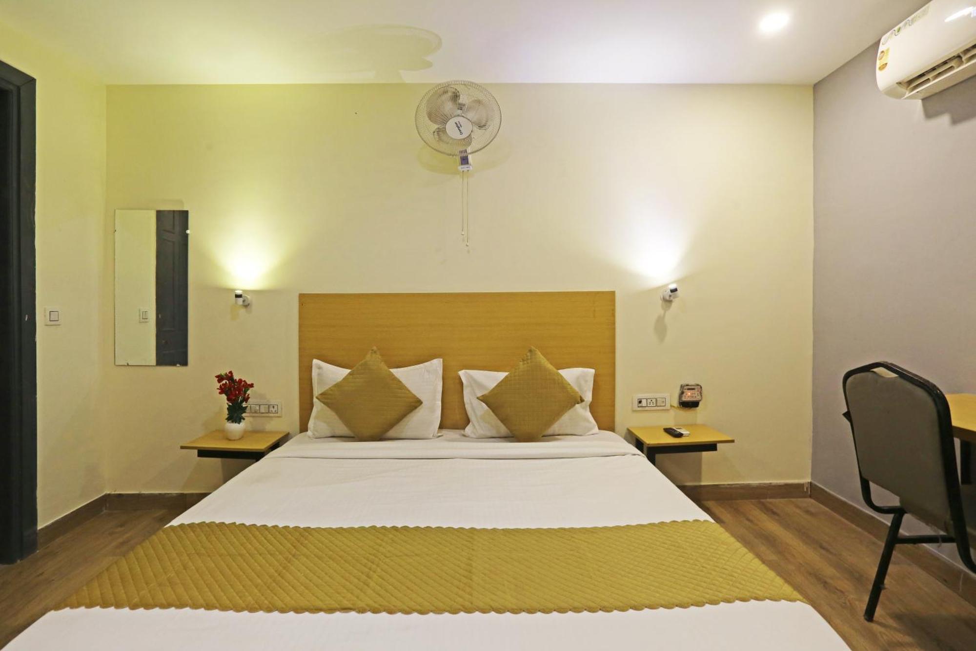 Hotel Twamev Residency Uttam Nagar Couple Friendly Delhi  Ngoại thất bức ảnh